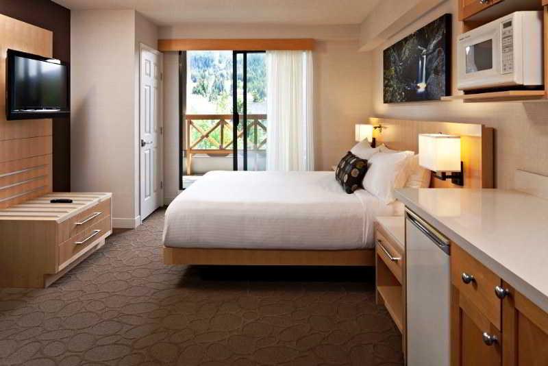 Delta Hotels By Marriott Whistler Village Suites Phòng bức ảnh